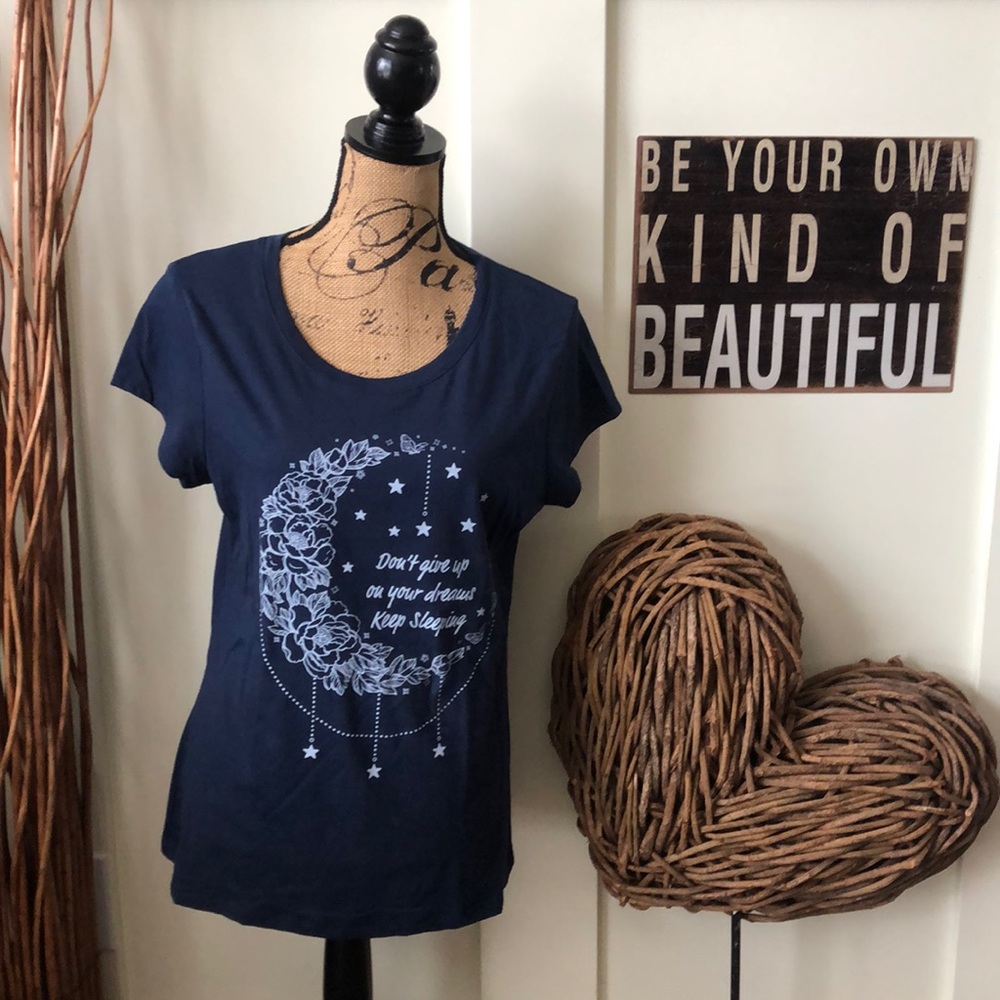 Wound Up Navy Tee “Don’t give up on your dreams”